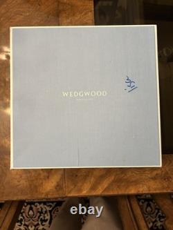 Wedgwood 5 Piece Bone China Place Setting, Renaissance Gold New! Beautiful Gift