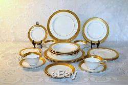 Wedgwood ASCOT Bone China Made in England 24 Pc Set 6 Pc Plc Set Service for 4