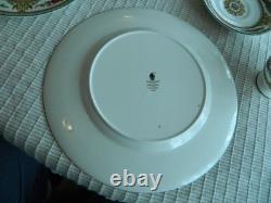 Wedgwood Bone China Columbia #W595 Dinnerware Set for (8)