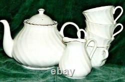Wedgwood Bone China England Gold Chelsea 6 Pc Set Teapot Cups & Creamer Excellen