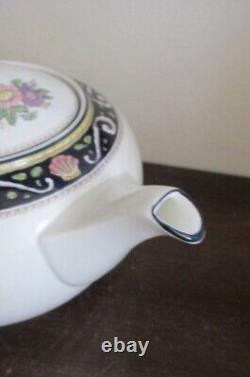 Wedgwood Bone China England Runnymede Blue Tea Set Teapot Creamer Sugar Bowl