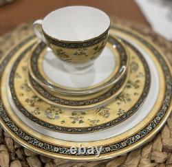 Wedgwood Bone China India Pattern 5pc Place Settings. Service For 6 Retired