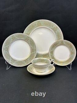 Wedgwood ChinaColumbia Gold Sage Green (1) 5 Piece Place Setting Perfect