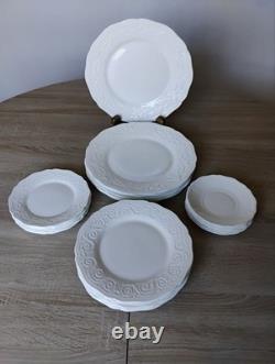 Wedgwood England Dinnerware Set Service for 6 24 Pieces White Plates