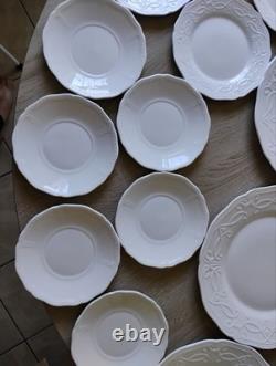Wedgwood England Dinnerware Set Service for 6 24 Pieces White Plates