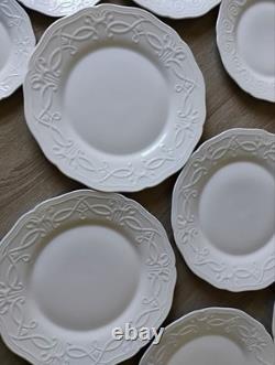 Wedgwood England Dinnerware Set Service for 6 24 Pieces White Plates