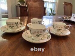 Wedgwood England WILD STRAWBERRY Bone China Set of 4 Leigh Cup & Saucer