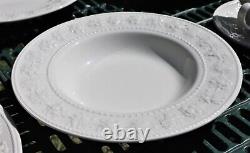 Wedgwood FESTIVITY complete dinner set 30 piece for 6 people Made in England