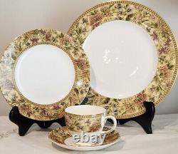 Wedgwood Floral Tapestry 4 Piece Place Setting Made in England Bone China Unused