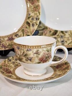 Wedgwood Floral Tapestry 4 Piece Place Setting Made in England Bone China Unused