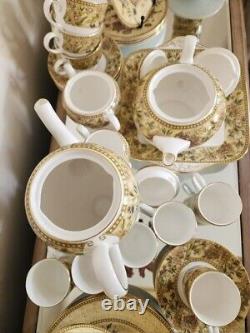 Wedgwood Floral Tapestry 41 Piece Bone China Dinner Set Made in England