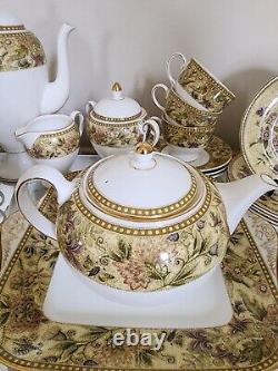 Wedgwood Floral Tapestry 41 Piece Bone China Dinner Set Made in England