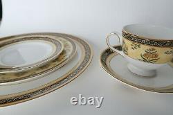 Wedgwood India 5 Piece Place Setting Bone China Made in England Plates + Tea