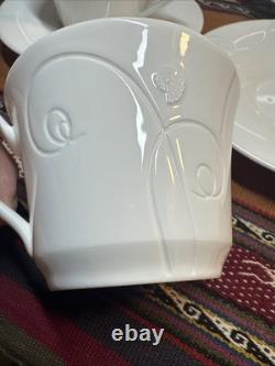 Wedgwood Nature Teacup And Saucer Set Of 16 PCs Bone China 1759 England