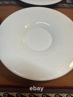 Wedgwood Nature Teacup And Saucer Set Of 16 PCs Bone China 1759 England