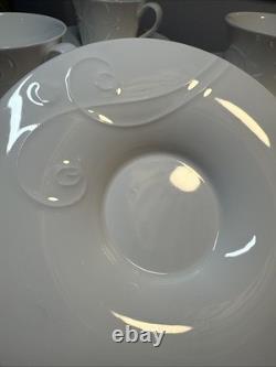 Wedgwood Nature Teacup And Saucer Set Of 16 PCs Bone China 1759 England