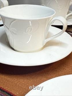 Wedgwood Nature Teacup And Saucer Set Of 16 PCs Bone China 1759 England