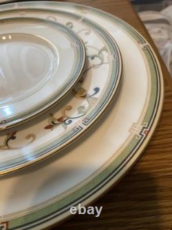 Wedgwood Oberon Bone China Five Pc Place Setting For Six /30 Pcs