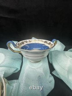 Wedgwood Powder Blue Whitehall bone china 51 pieces W3993 England
