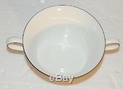 Wedgwood R4467 Swallow Bone China Footed Cream Soup Bowl Set of 4 England