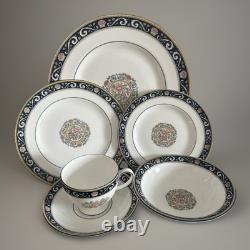 Wedgwood Runnymede 6-Pc Place Setting Bone China England 4 Sets Available Wedgwood Runnymede 6-Pc Place Setting Bone China England 4 Sets Available