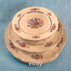 Wedgwood Set Of China 6 Place Settings NM923 Of Etruria Barlaston England