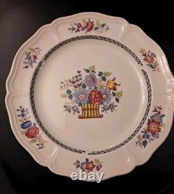 Wedgwood Set Of China 6 Place Settings NM923 Of Etruria Barlaston England