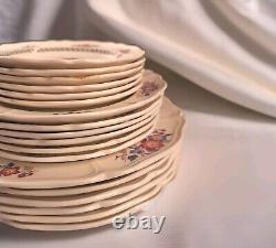 Wedgwood Set Of China 6 Place Settings NM923 Of Etruria Barlaston England