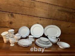 Wedgwood Venice Fine China Set, 6-5 Piece Place Settings, 6 Piece Hostess Set