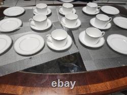 Wedgwood Vera Wang Grosgrain Bone China 24 Pc Set 8 Cups Saucers 8 Salad Plates