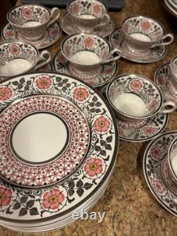 Wedgwood Vintage Dessert Service 12 Plates & 8 Cup/saucer Sets RARE PATTERN MINT