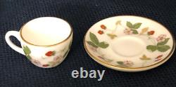 Wedgwood WILD STRAWBERRY Miniature Mini Coffee & Tea Set Made in England