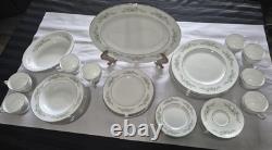 Wedgwood Westbury Bone China 50-Piece Set Made in England- Excellent Condition