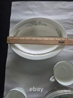 Wedgwood Westbury Bone China 50-Piece Set Made in England- Excellent Condition