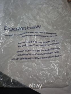 Wedgwood Westbury Bone China 50-Piece Set Made in England- Excellent Condition