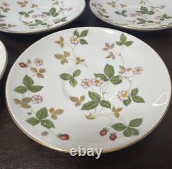 Wedgwood Wild Strawberry Cup & Saucer Set of 5 Bone China England Tea Set CS 5