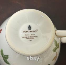 Wedgwood Wild Strawberry Cup & Saucer Set of 5 Bone China England Tea Set CS 5