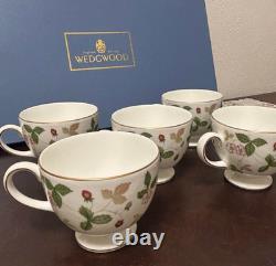 Wedgwood Wild Strawberry Cup & Saucer Set of 5 Bone China England Tea Set CS 5