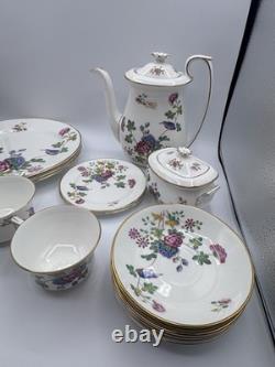 Wedgwood Williamsburg Cuckoo Coffee for Two Bone China England Set
